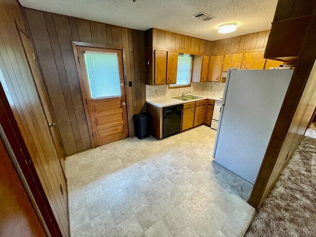 Building Photo - 2947 Ruby Dr