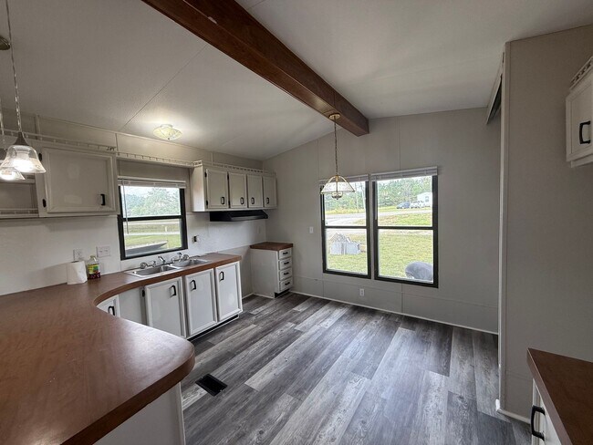 Foto del edificio - Welcome Home!! 2/2 Newly Renovated Mobile ...