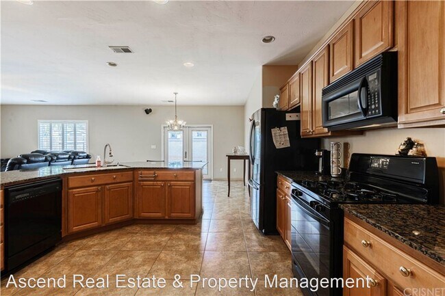 Foto del edificio - 5 br, 2 bath House - 11124 Rancho Cordova St