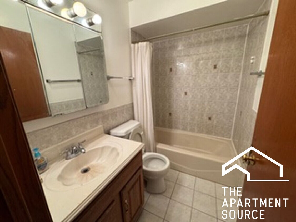 Foto del edificio - 7412 N Western Ave