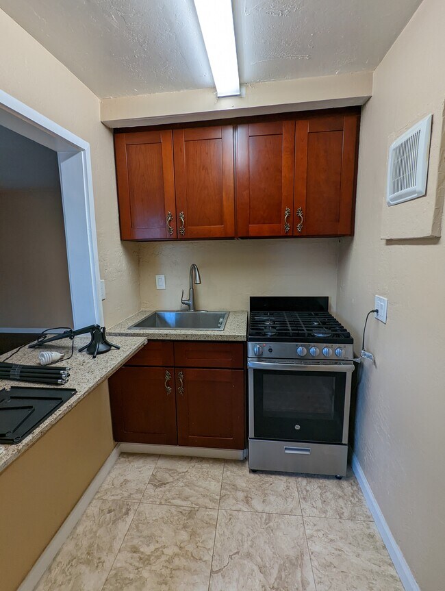 Kitchen - 1579 Curtner Ave