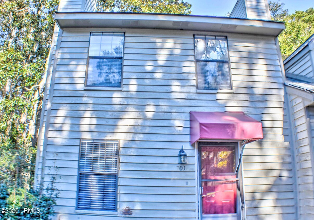 Primary Photo - 701 Island Pines