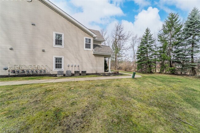 Foto del edificio - 22586 Lenox Dr