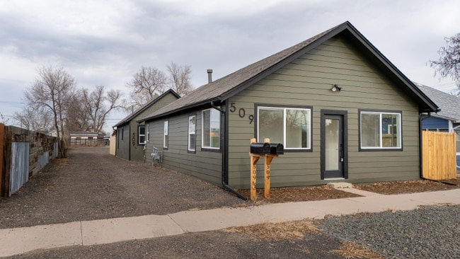 Building Photo - 509 11th St