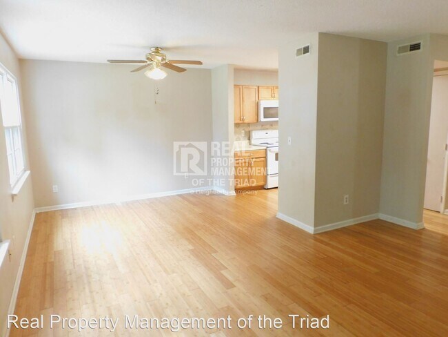 Foto del edificio - 2 br, 1 bath House - 4312-A Edith Lane