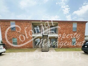 Building Photo - 2810 Leroy Cir