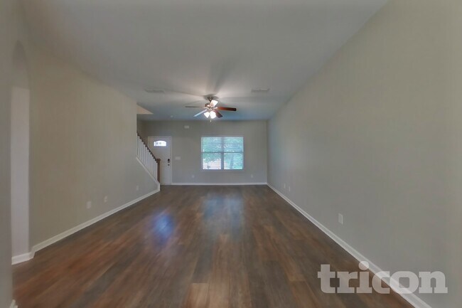 Foto del edificio - 1031 Solomon Ln