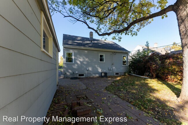 Building Photo - 4 br, 1.5 bath House - 3208 S Phillips Ave