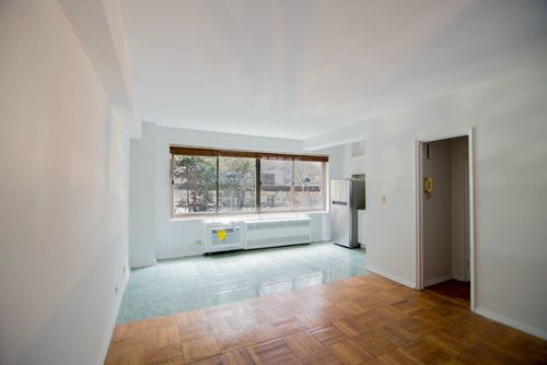 Building Photo - 230 W 46th St