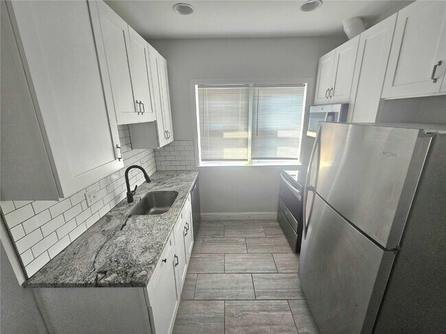 Foto del edificio - 4634 Ray Ave