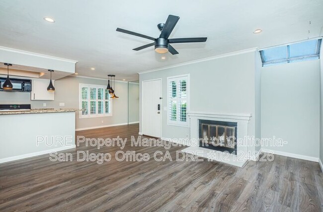 Building Photo - 6025 Estelle St