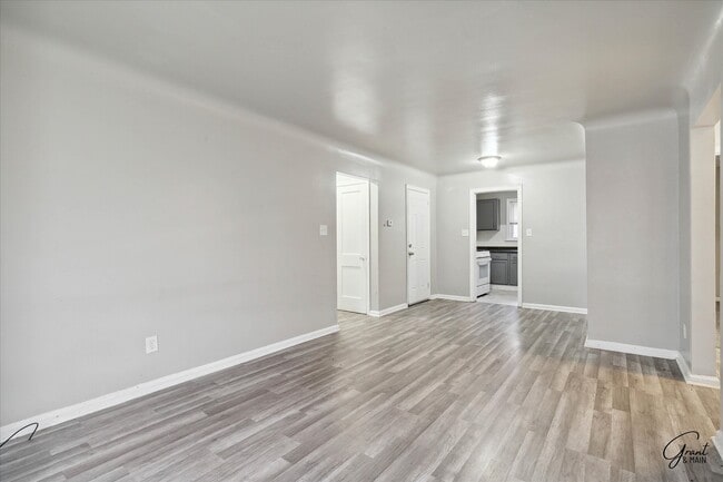 Building Photo - Puritan Apartments