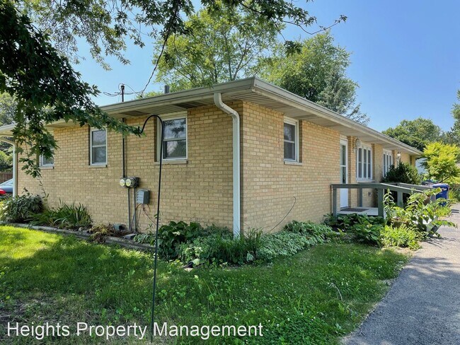 Building Photo - 2 br, 1 bath House - 619 N Main St Unit 1