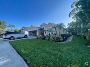 Building Photo - 9986 Stockbridge Dr