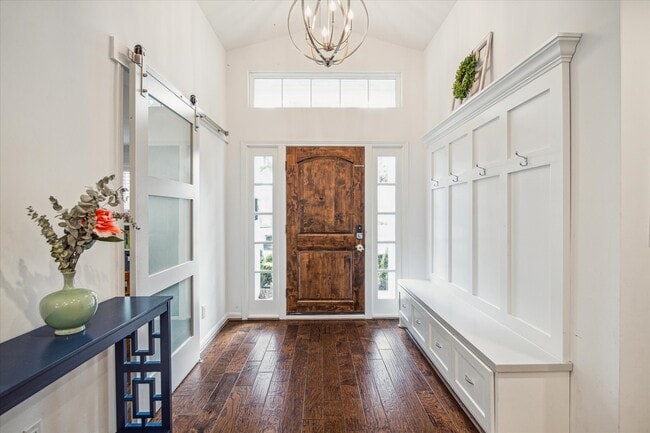 Foto del edificio - 6249 Olympia Dr