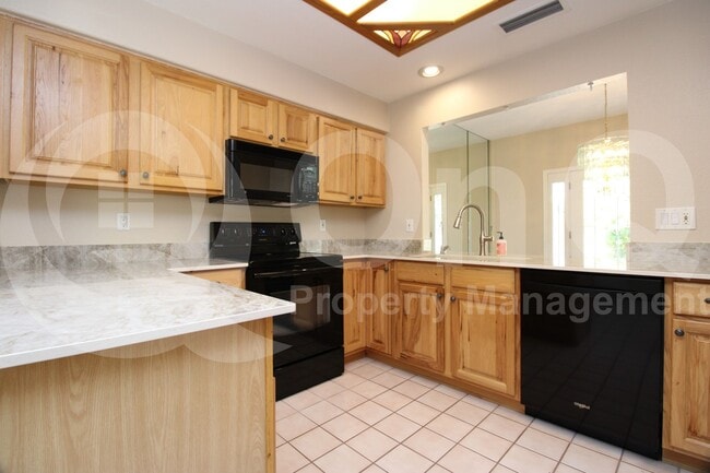 Building Photo - 7928 E Pepper Tree Ln