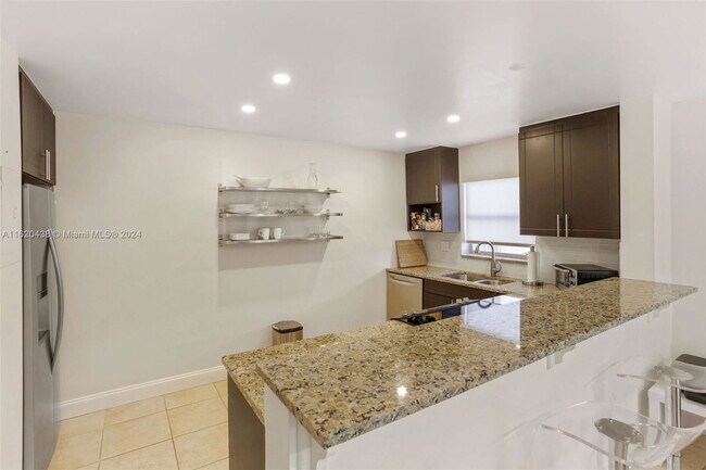 Foto del edificio - 7727 SW 86th St