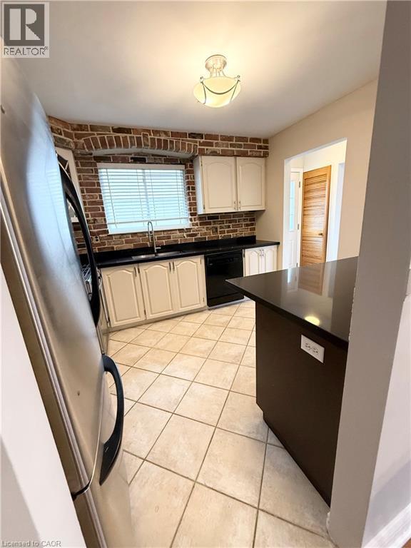 Building Photo - 91 Garside Crescent