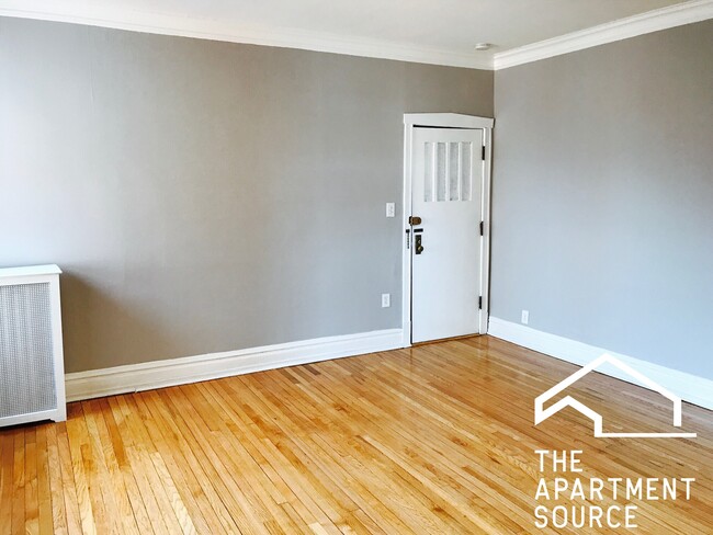 Building Photo - 3932 N Keeler Ave