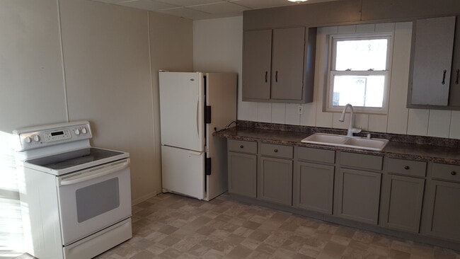 Building Photo - 4 Bed 2 Bath Single Family Home in Wausau