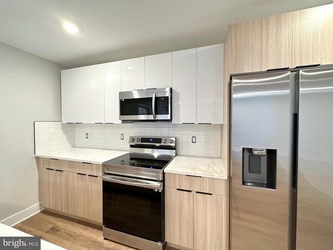 Building Photo - 1720 Master St