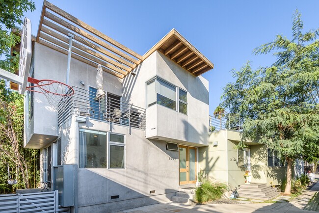 Foto del edificio - 1513 S Orange Grove Ave