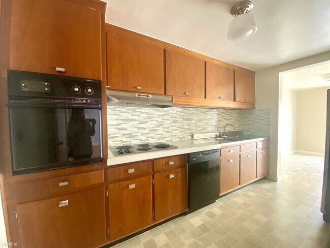 Foto del edificio - 3 br, 1 bath House - 95 Cragmont Ave
