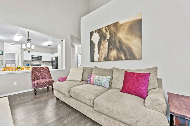 Foto del edificio - 2715 Woodlark Dr