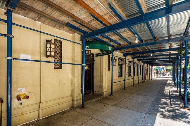 Entrance - 209 W 106th St