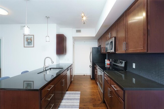 Building Photo - 3016 Guadalupe St