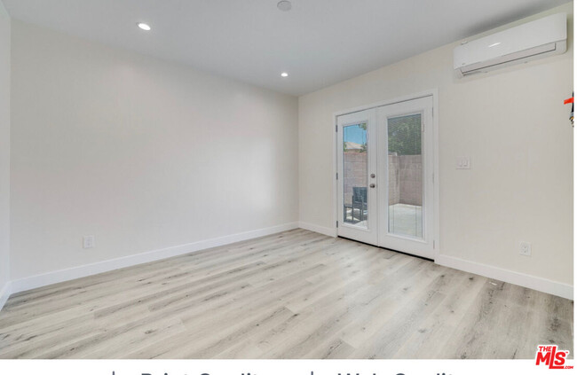 Building Photo - 9706 S 6th Ave