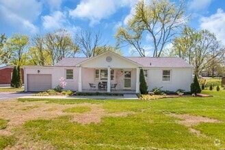 Building Photo - 305 Evergreen Dr