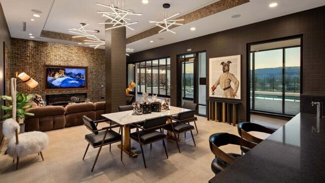 Building Photo - 1405 CA-82