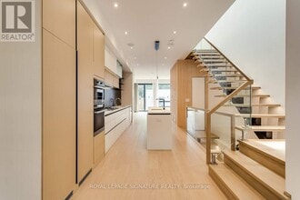 Building Photo - 511 Woburn Ave
