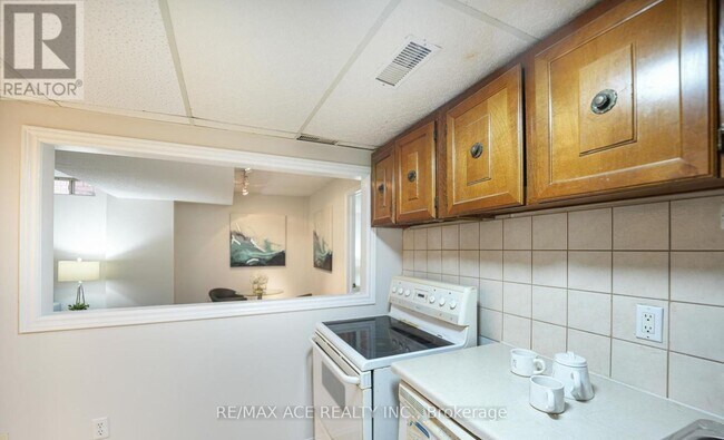 Photo du bâtiment - 90 Monk Crescent