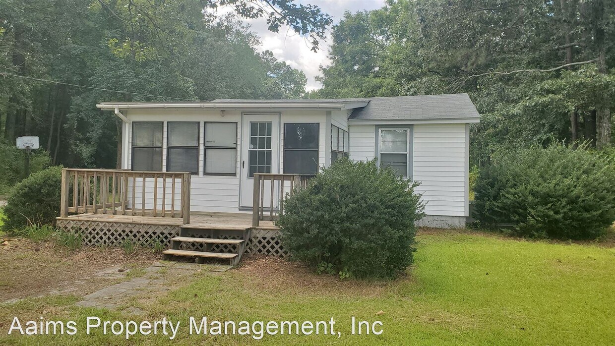 2340 Lindsay Rd, Raeford, NC 28376 House Rental in Raeford, NC
