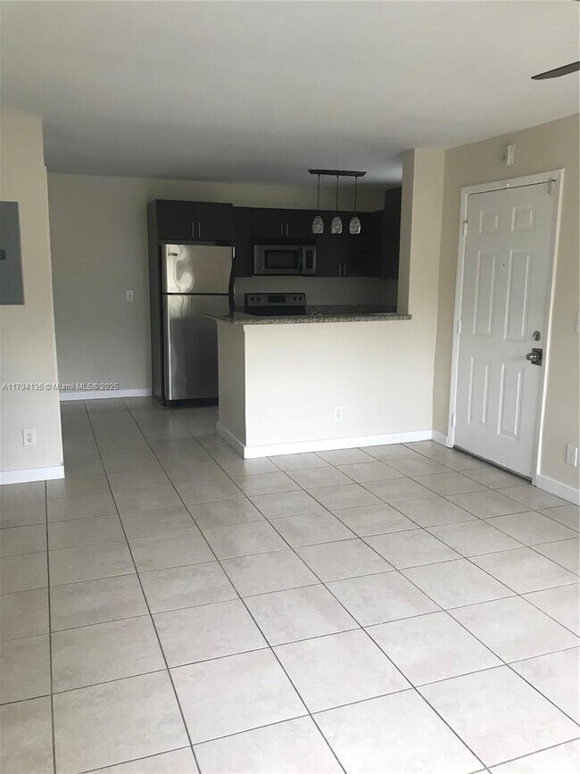 Building Photo - 4088 N Pine Island Rd