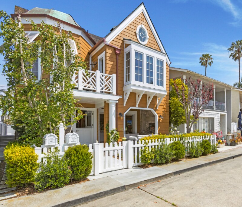 Primary Photo - 204 Agate Ave
