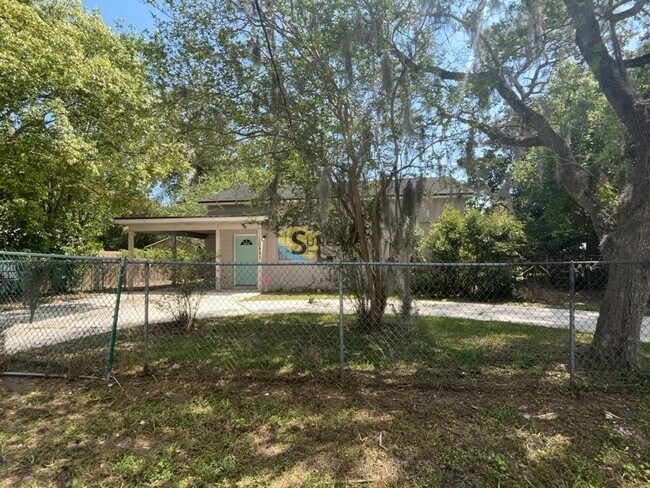 Foto del edificio - Fully Renovated 5/2 Home
