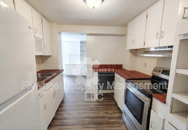 Foto del edificio - 910 S Crest Rd