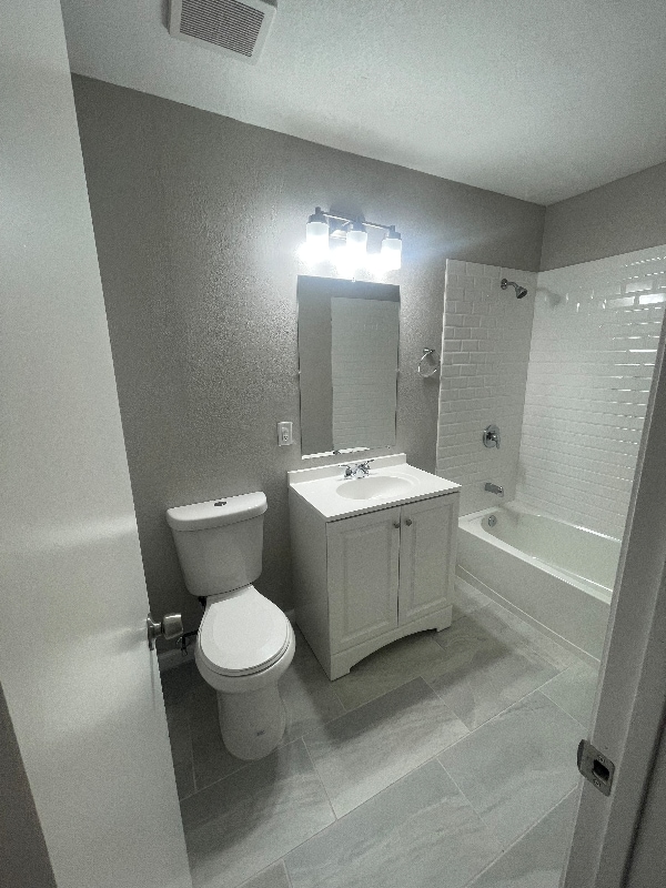 Photo - 315 N Merrill Ave Apartment