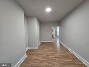 Building Photo - 5709 Leonard St