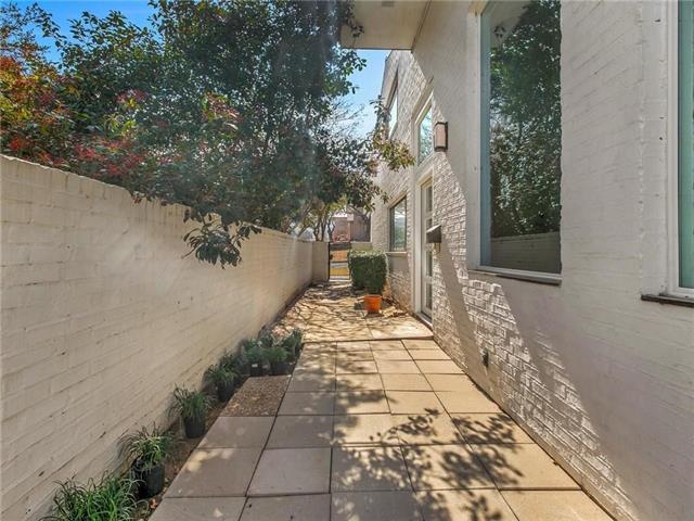 Foto del edificio - 3700 W 6th St