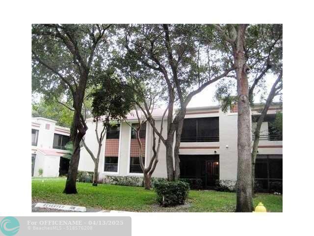 Foto del edificio - 9854 NW 3 St
