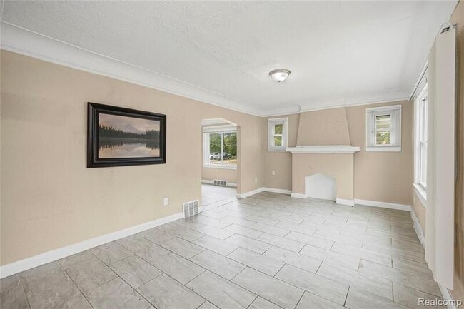 Foto del edificio - 16253 Strathmoor St