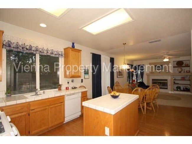 Building Photo - 334 Anacapa Dr