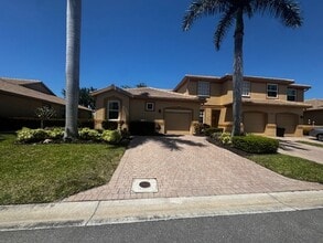 Building Photo - 7850 Lake Sawgrass Loop
