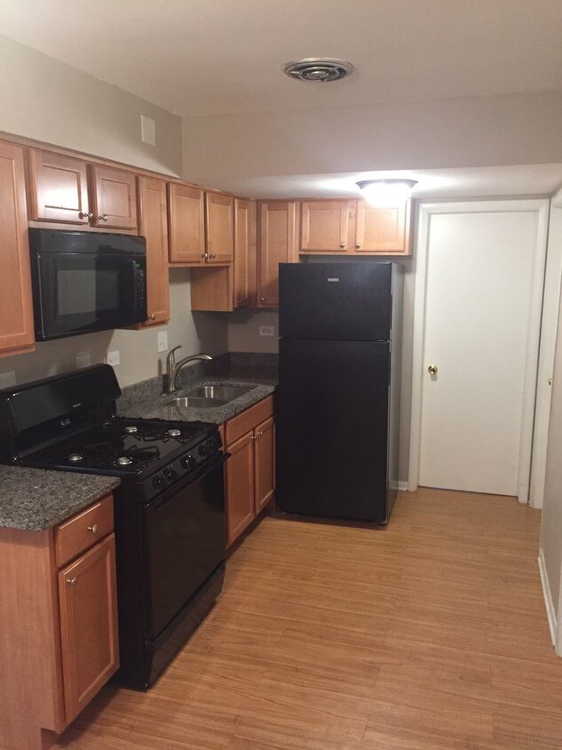 Foto principal - 5607 Saint Charles Rd