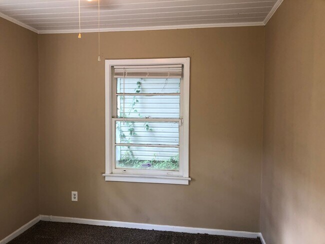 Foto del edificio - 2BD/1B Duplex off Baytree Road