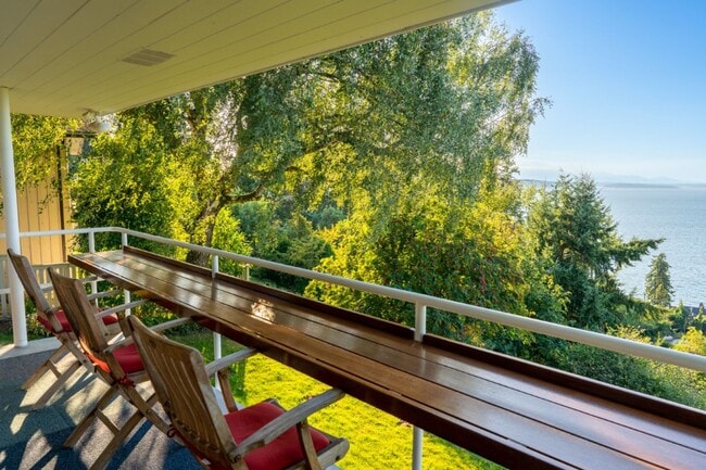 Building Photo - 3bd/1.5ba Burien House